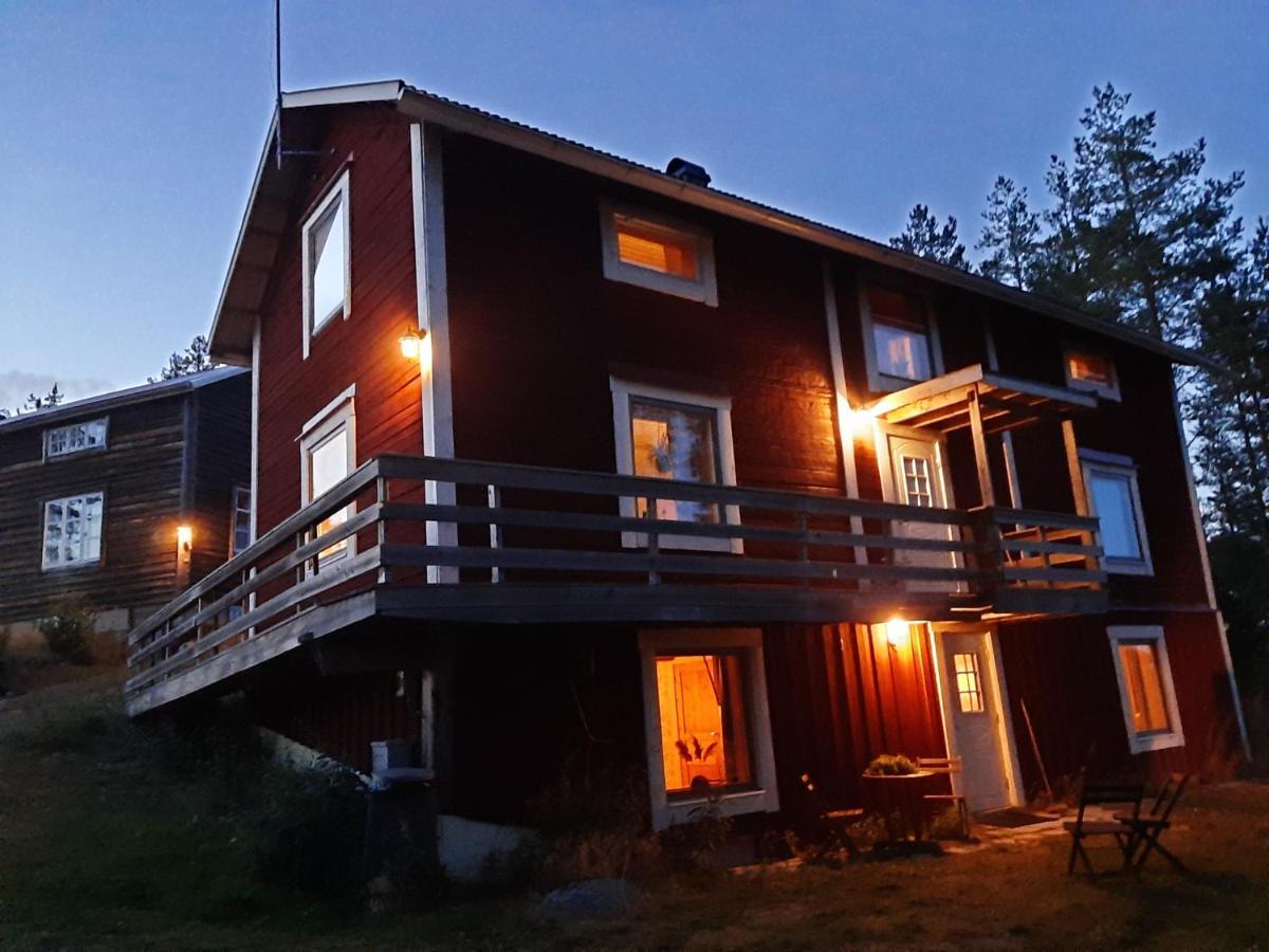 Kalix Riverside Inn, Farm Timbering エクステリア 写真