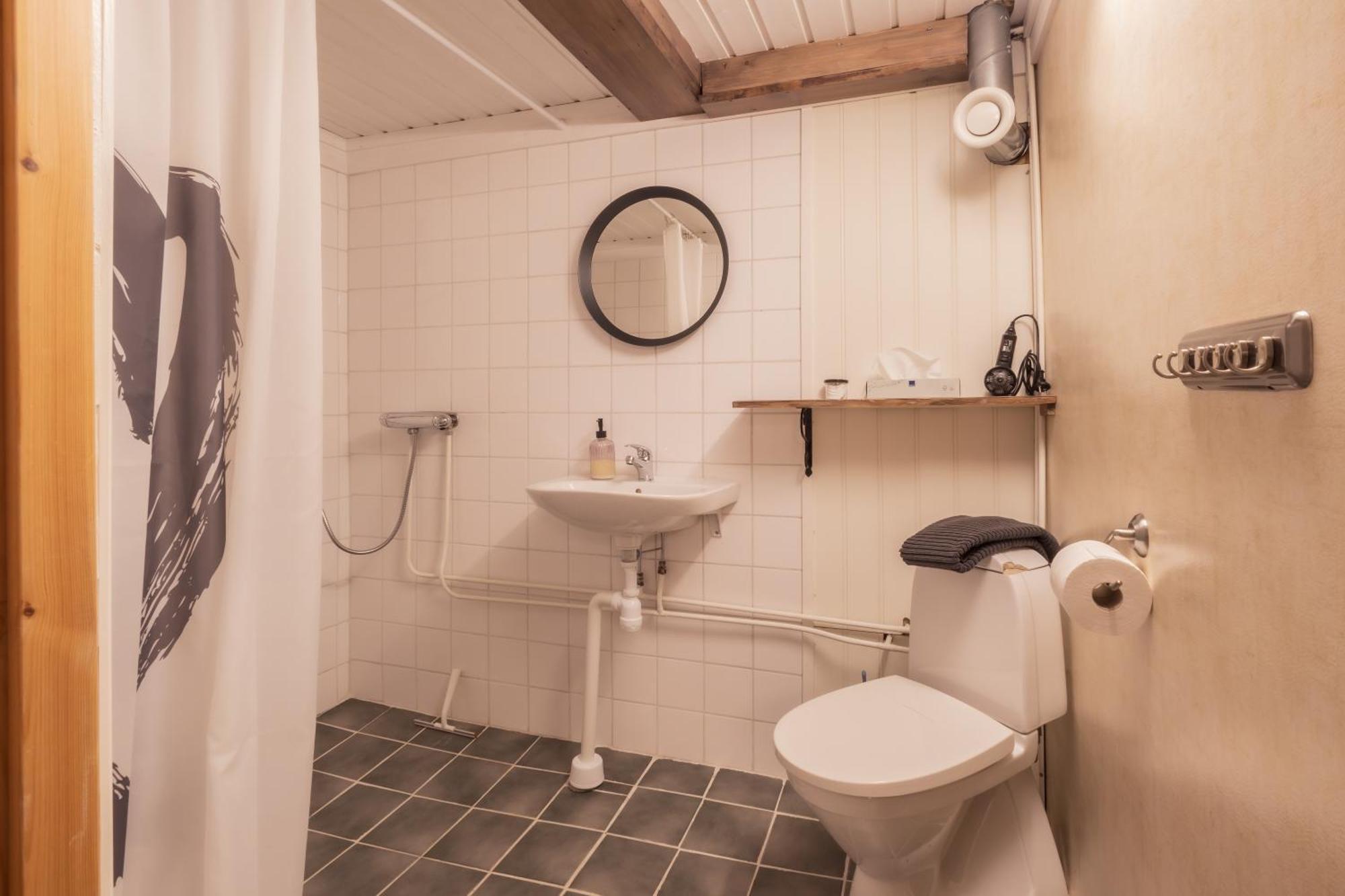 Kalix Riverside Inn, Farm Timbering エクステリア 写真