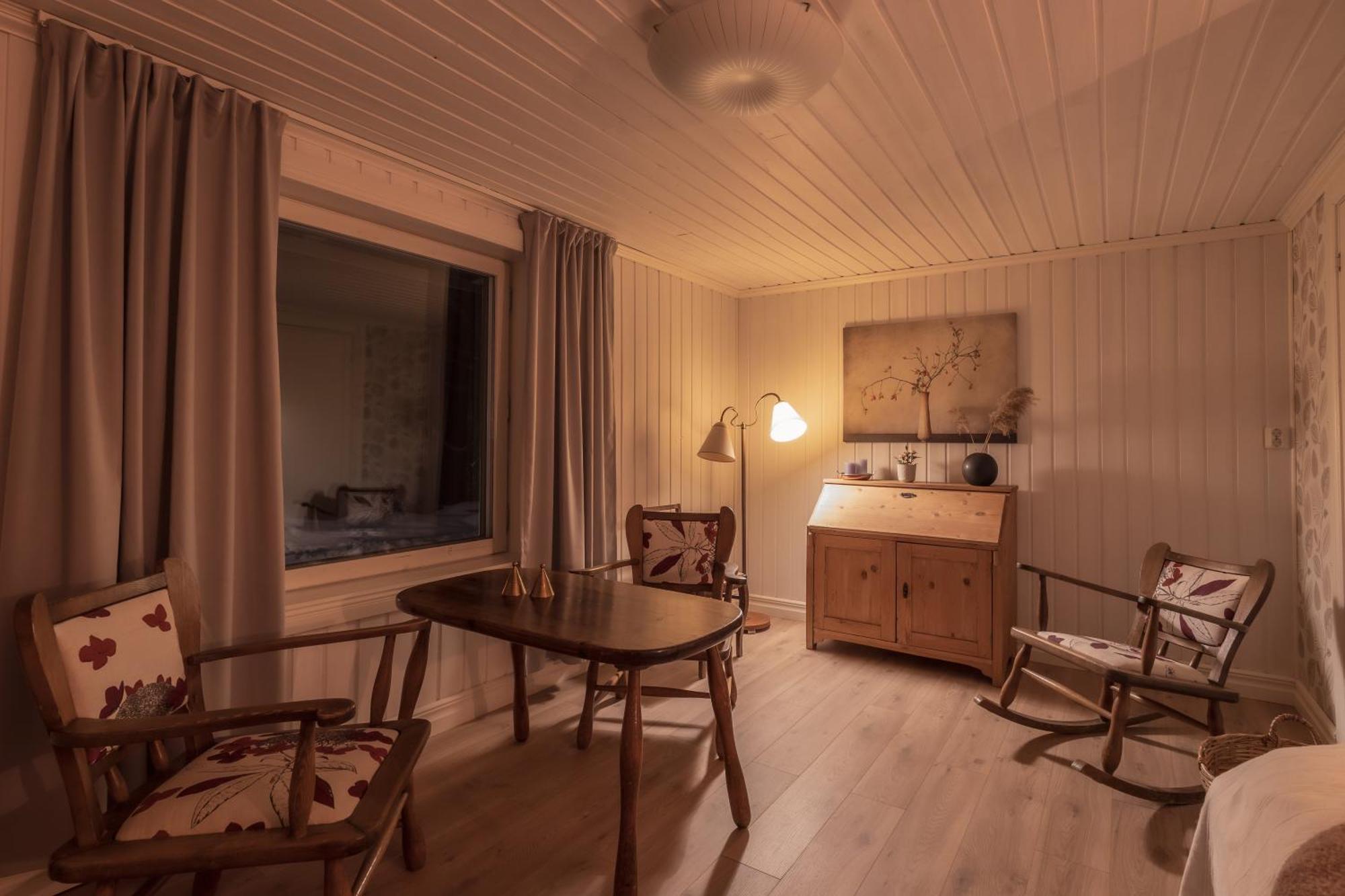 Kalix Riverside Inn, Farm Timbering エクステリア 写真