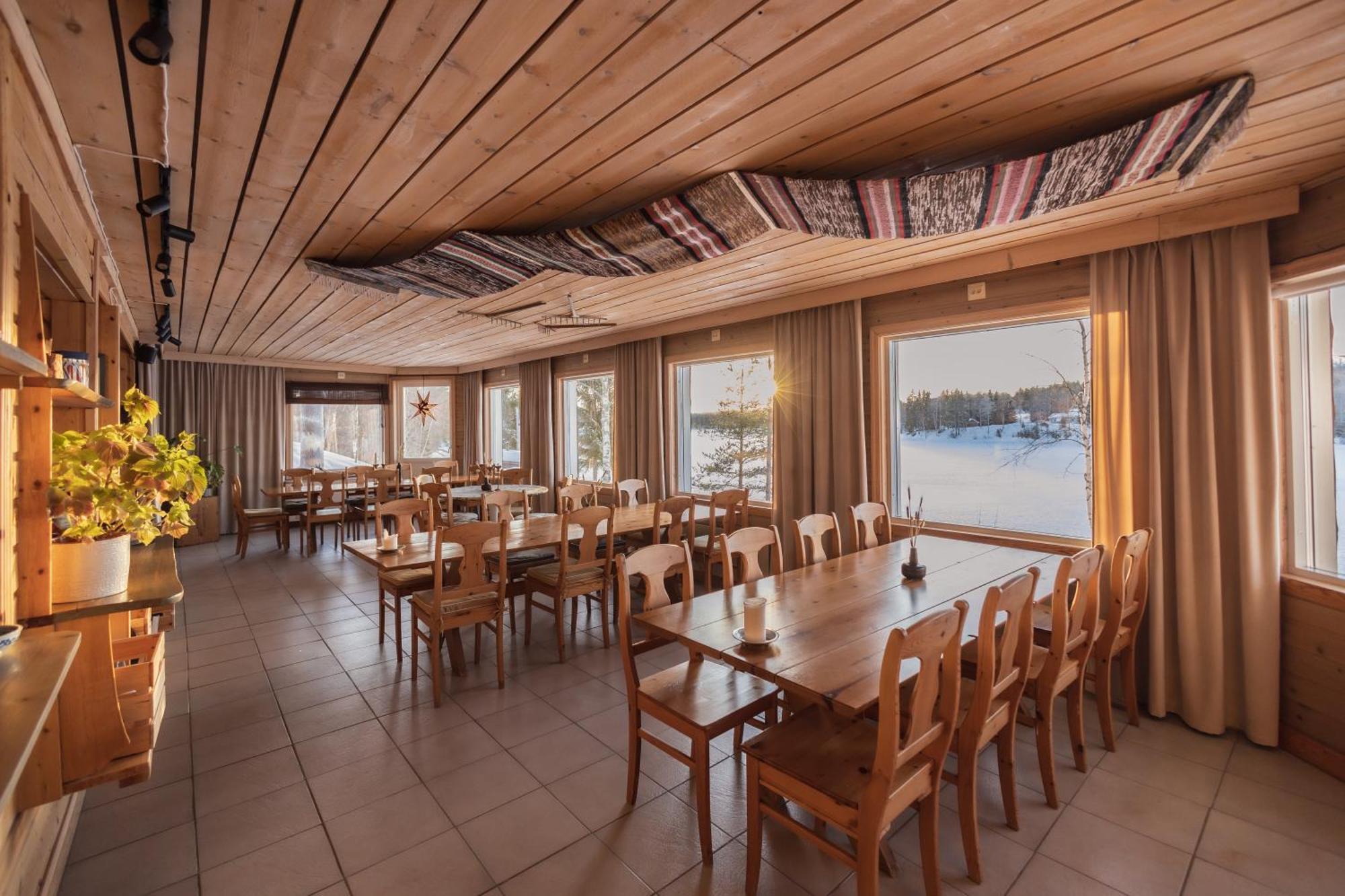 Kalix Riverside Inn, Farm Timbering エクステリア 写真