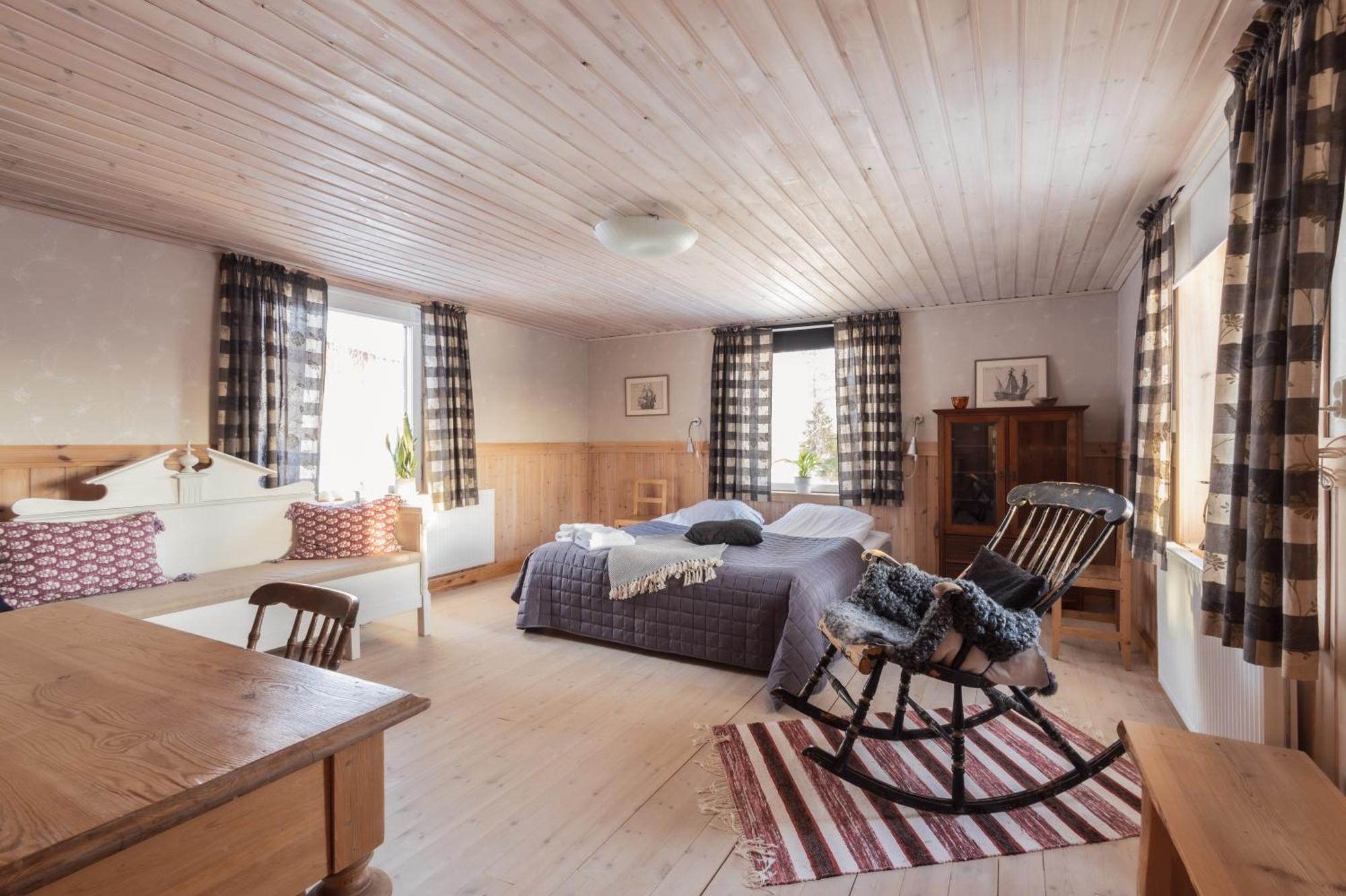 Kalix Riverside Inn, Farm Timbering エクステリア 写真